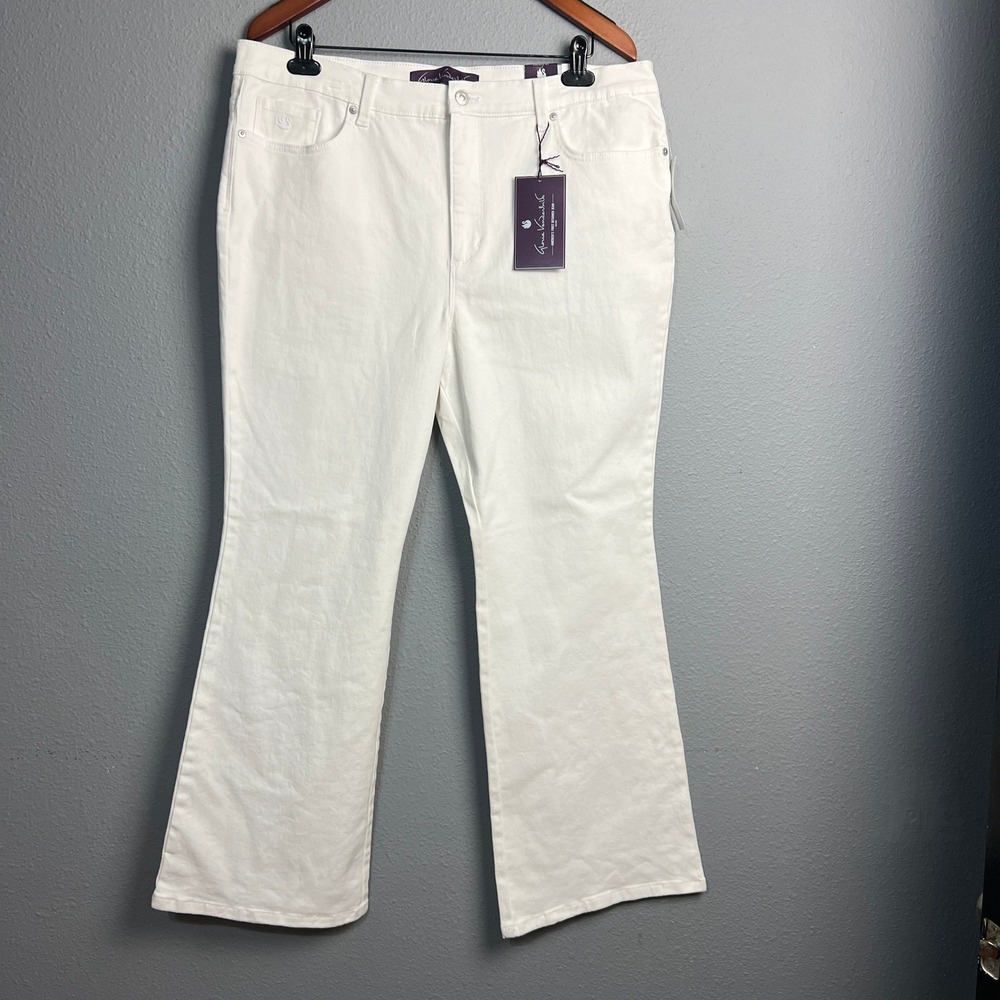 Gloria Vanderbilt Amanda Y2K Bootcut Jeans Vintage White Wash Size 18S NWT